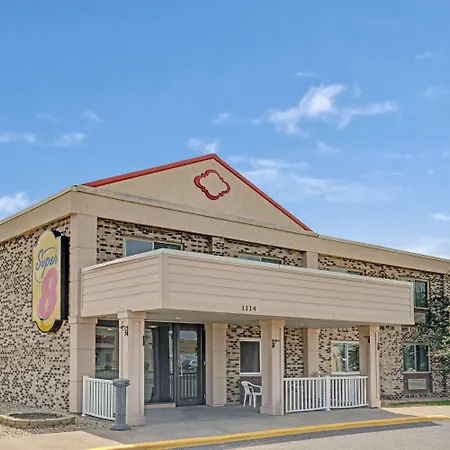 Super 8 By Wyndham Monticello Hotel